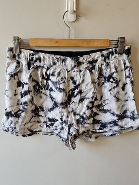 PINK Victoria's Secret Small Black & White Tie-Dye Shorts
